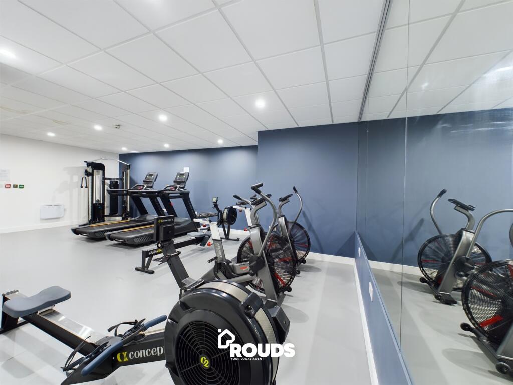 CAM03292G0-PR0018-STILL016