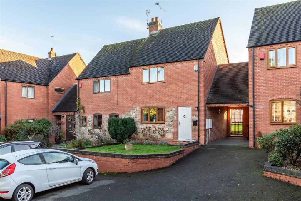 Hall Farm Close, Castle Donington, Derby