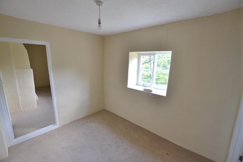 white lodge internals (16).JPG