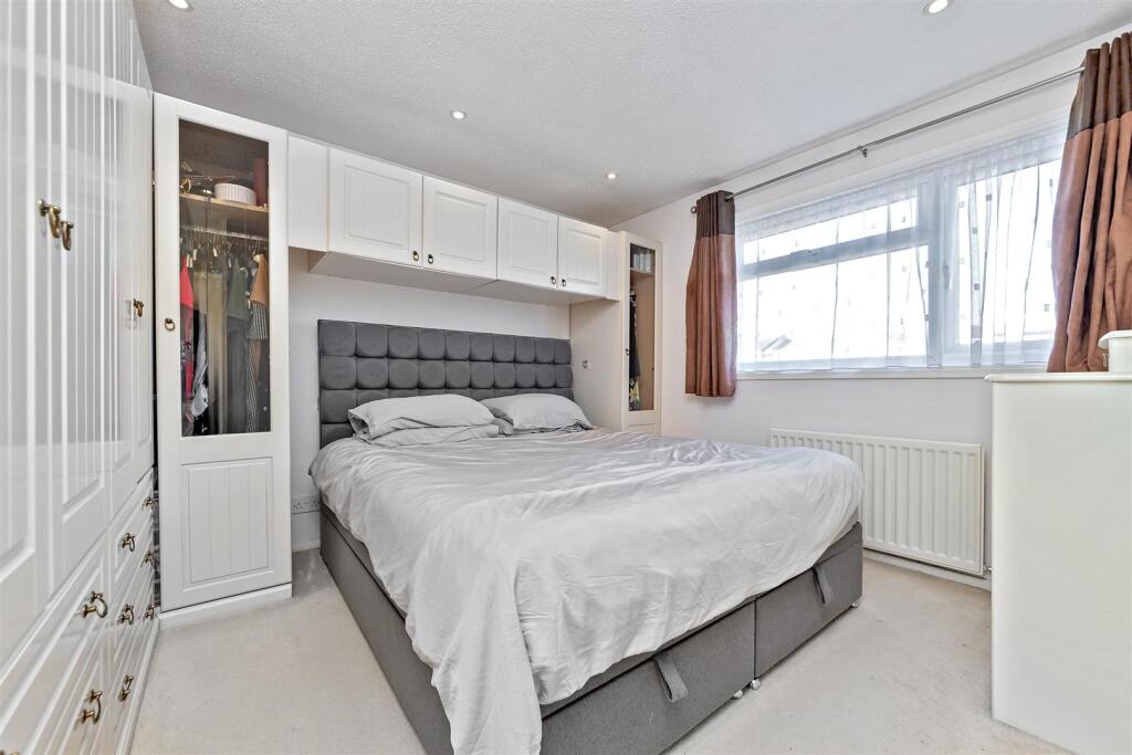 26KitchenerClose-27.jpg