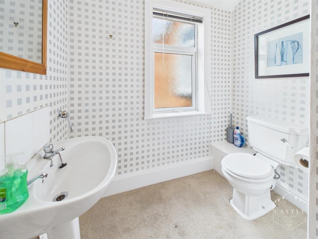 SEPARATE WC
