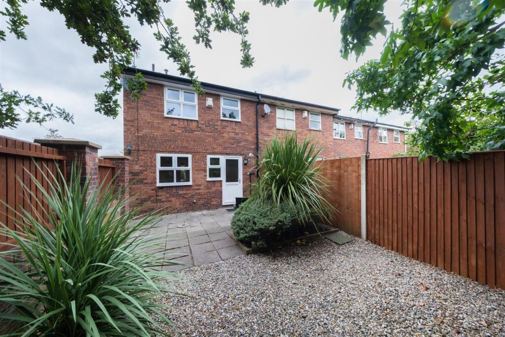 11 Brookfield Close-022.jpg