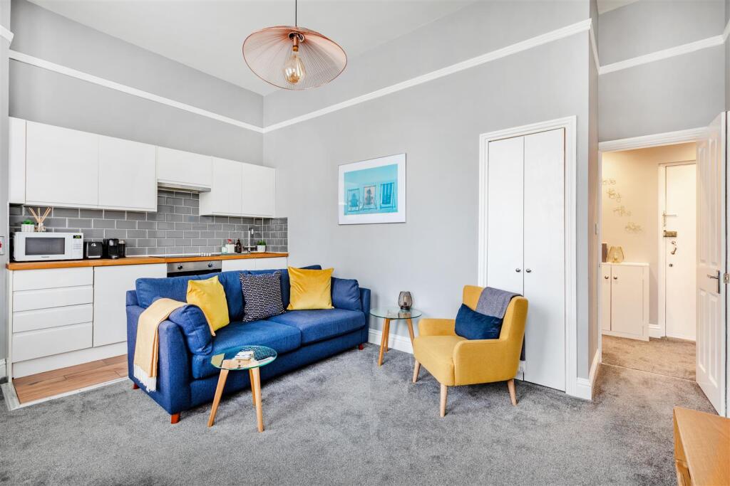 Open-Plan Reception