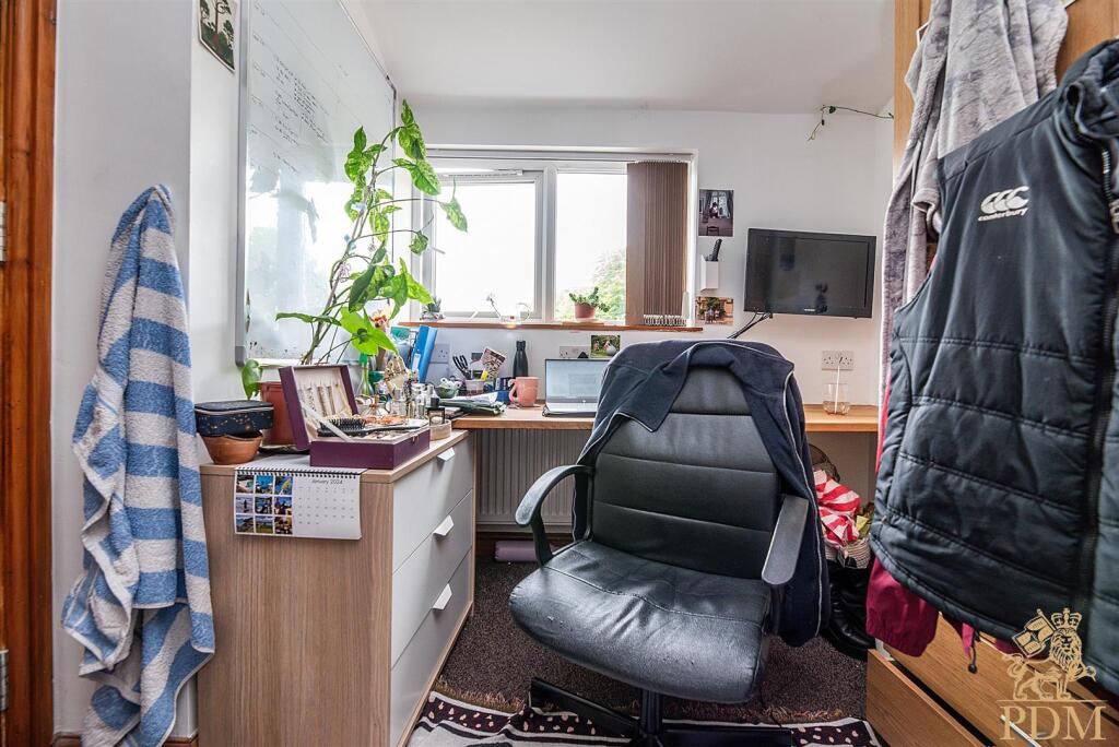 6 Sherwin Grove  (12 of 26).jpg