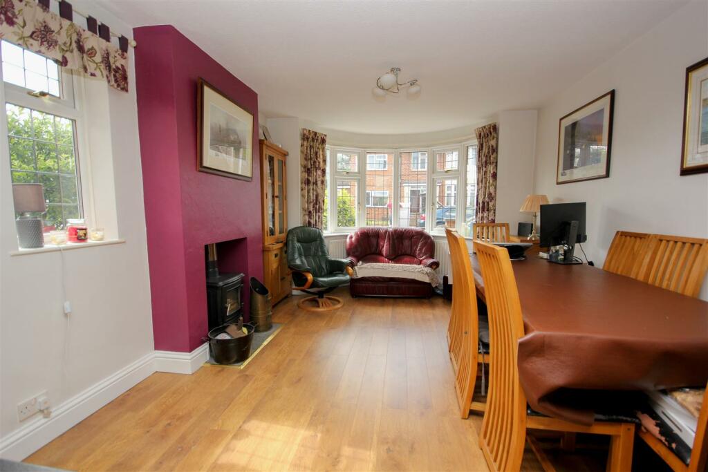 Dining room.jpg