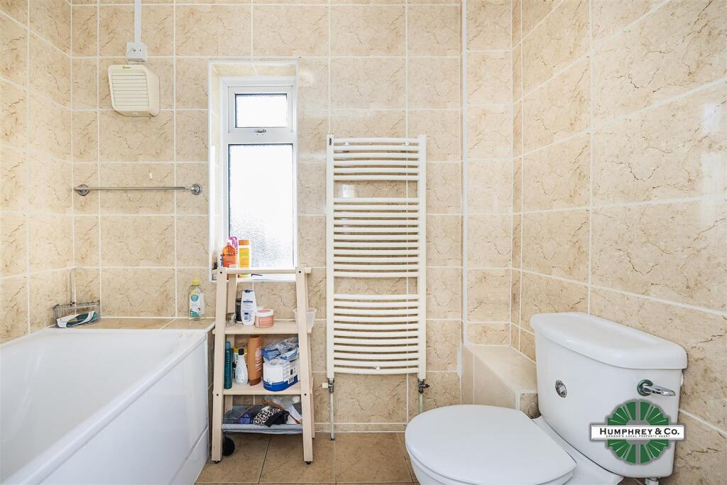 16 Tunnel Gardens -002.jpg