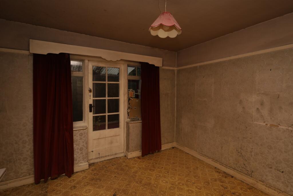 11 Meadway, Enfield, EN3 6NT