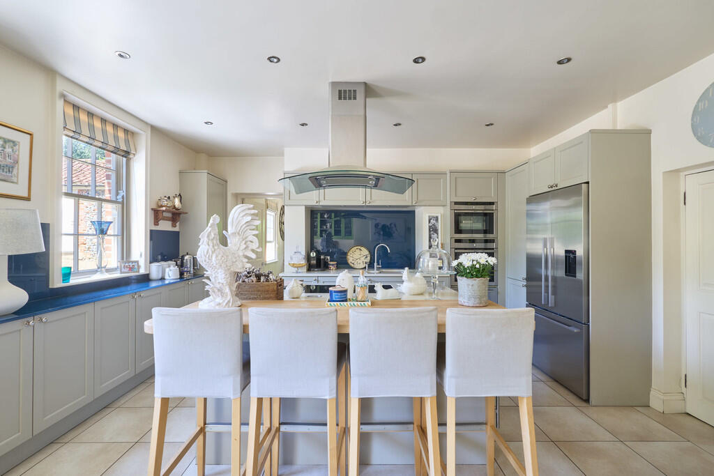 Moulton Hall 0907...