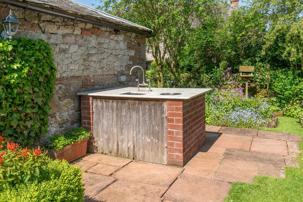 External Kitchen