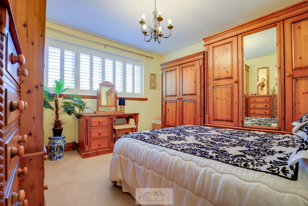 Bedroom 2.1
