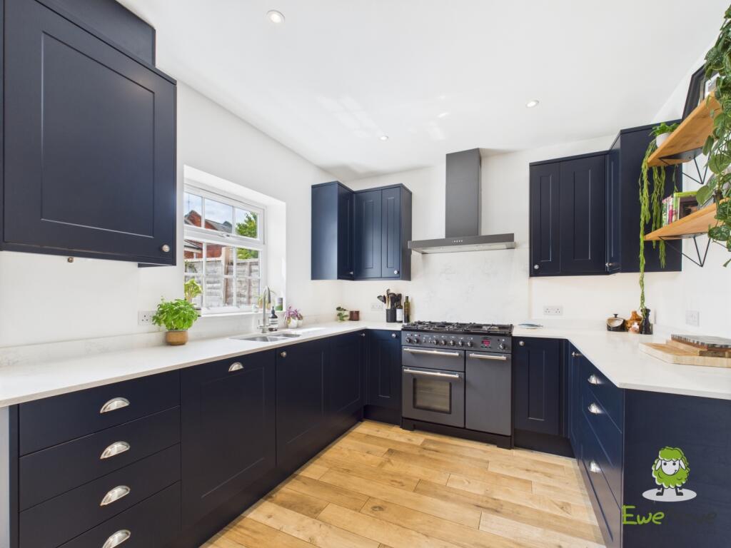 EweMove Basingstoke Estate Agents 21 Gaiger Avenue