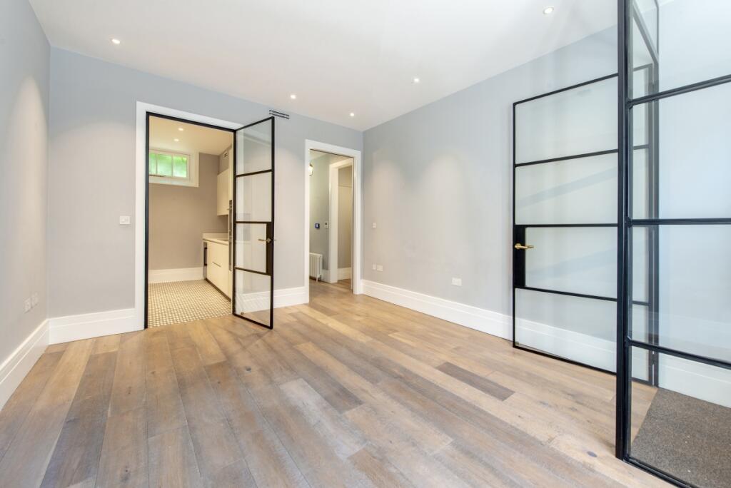 Clabon Mews 
