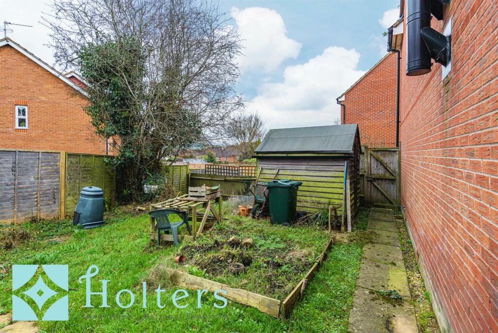 26 Dahn Drive, Ludlow-19.jpg