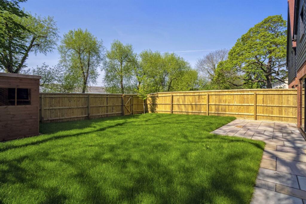 69764 4_5 Farm Court (19)_low.jpg