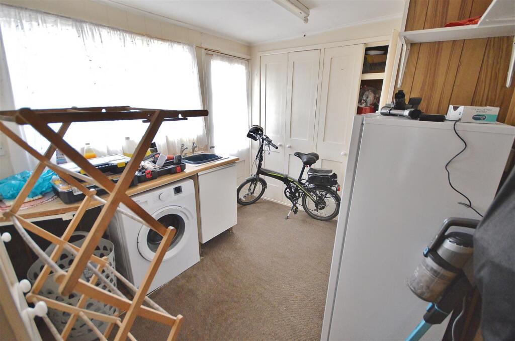 UTILITY ROOM