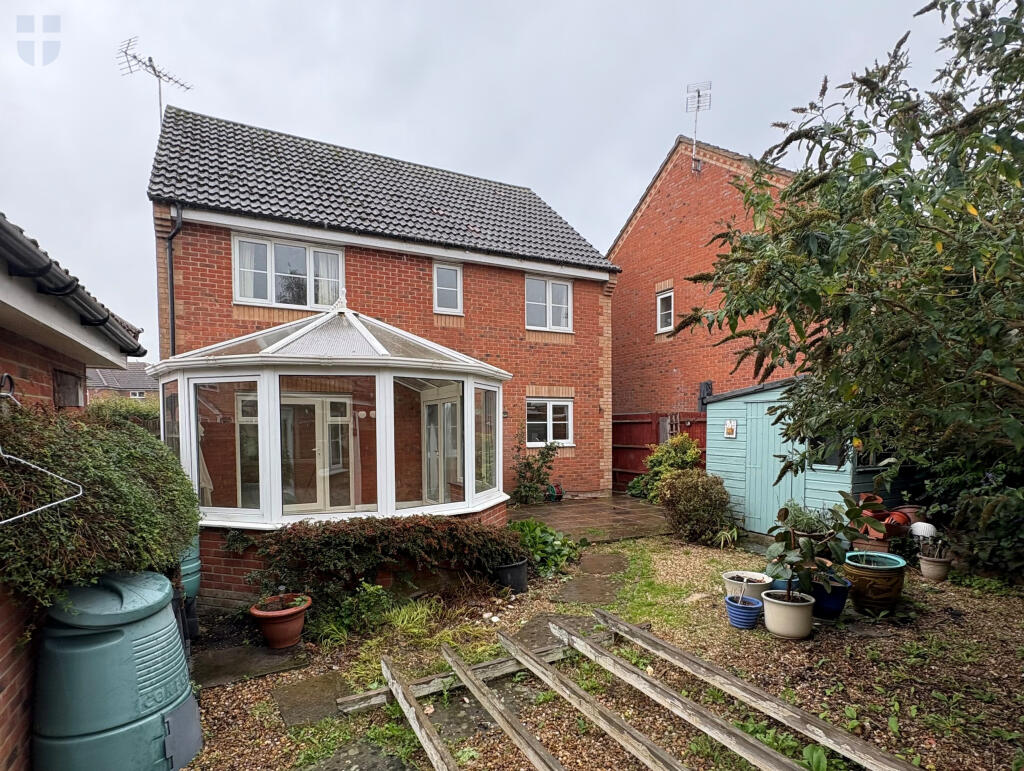 1 Hinds way garden photos