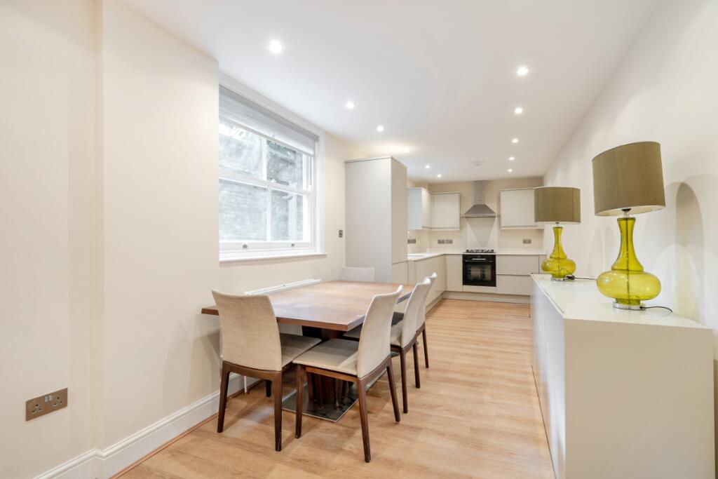 1362851-8-68de654...