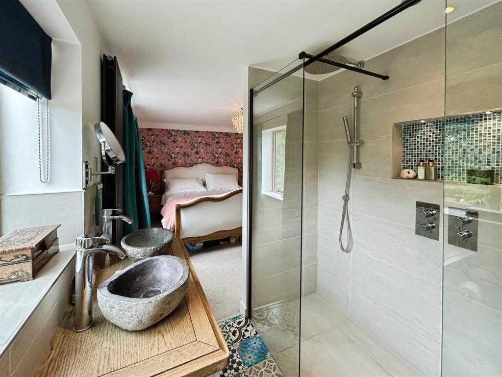 2df1403c-0-4BC4-BD75-51A43F866B2A-5895-0000034244E