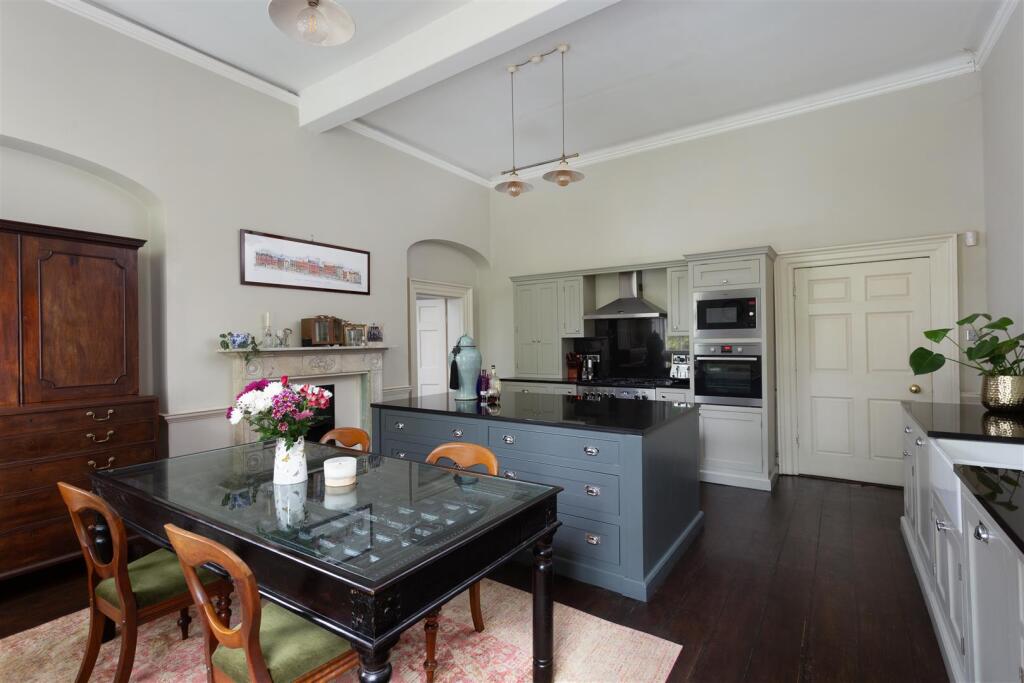 Garforth House-01 Kitchen.jpg