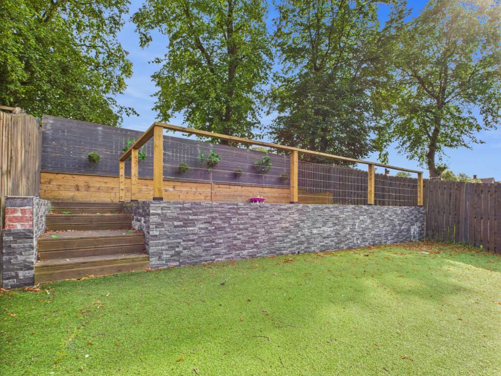 CAM03729G0-PR0113-STILL026