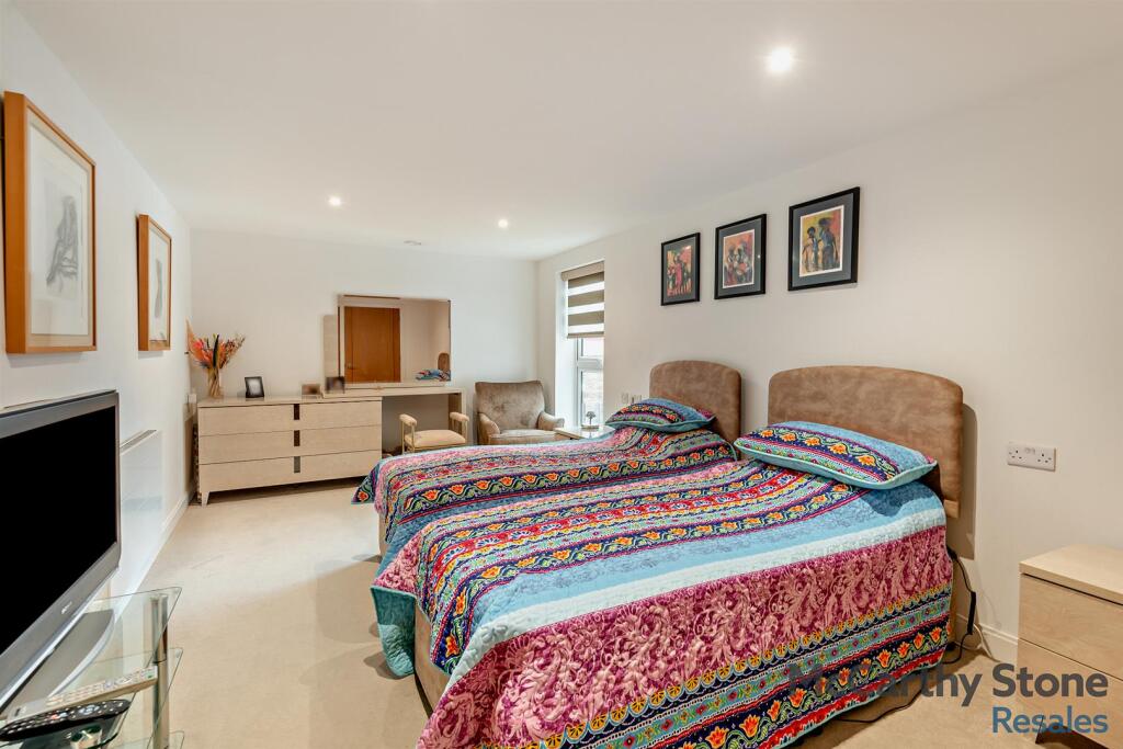 Studio Way, Borehamwood