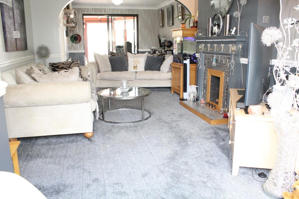 Lounge / Dining room