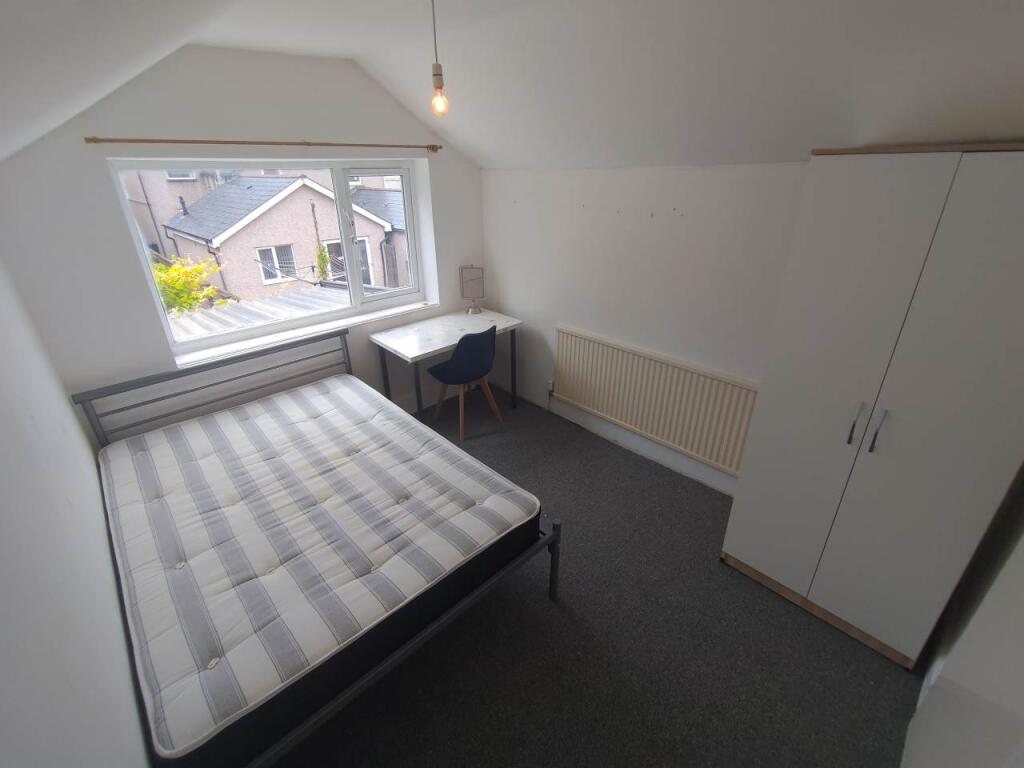 First Floor Rear Bed