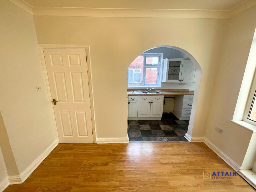 Dining Room to Kitchen.jpg