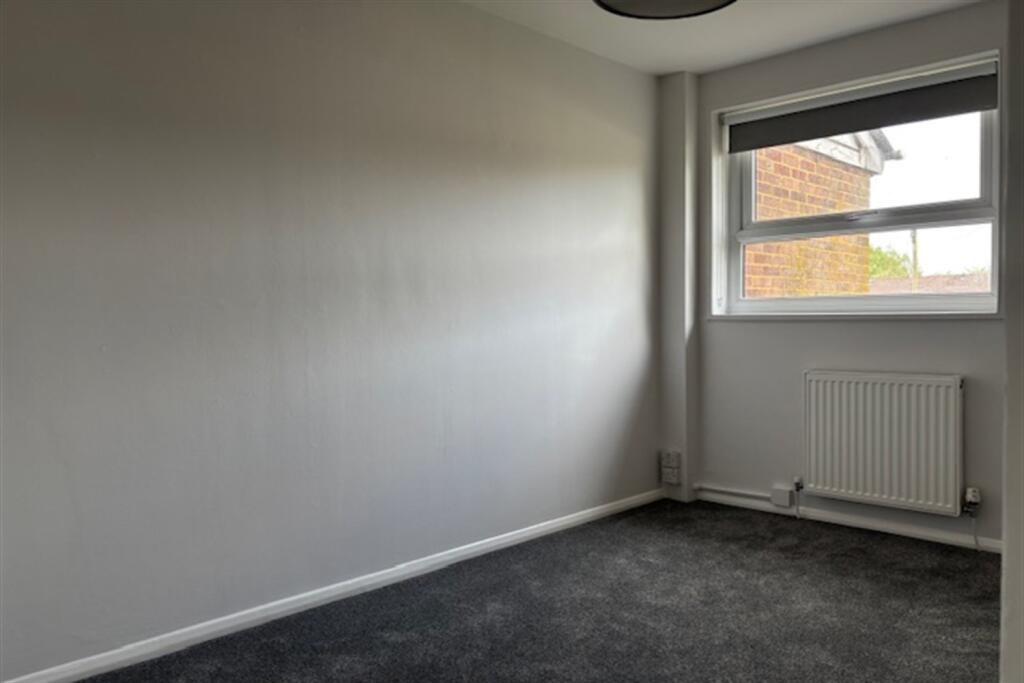 Bedroom 2 (Main)