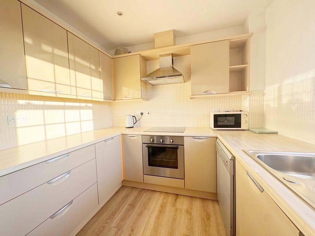 Kitchen (2)