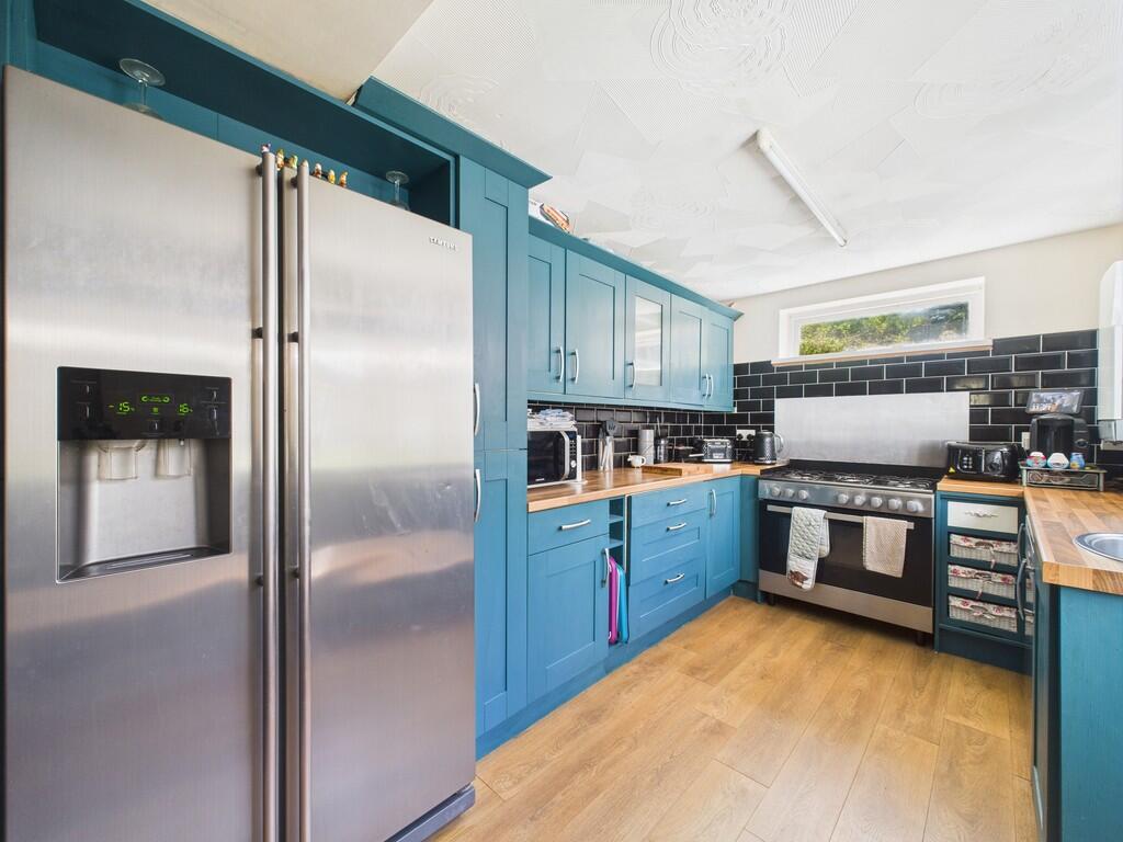 CAM02089G0-PR0524...