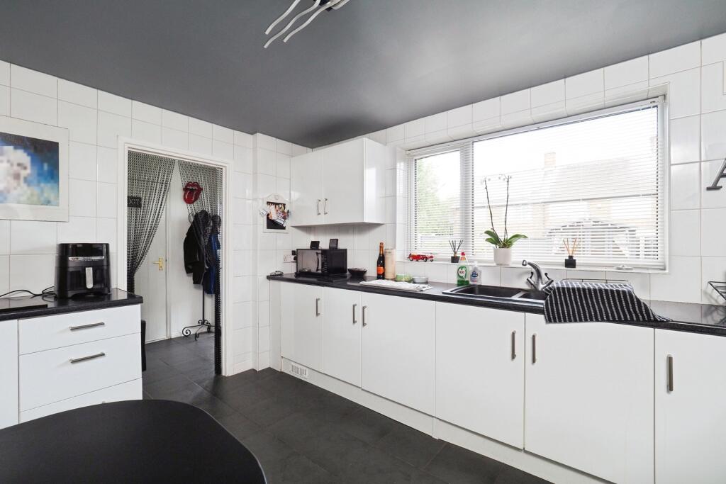 Fitted Kitchen