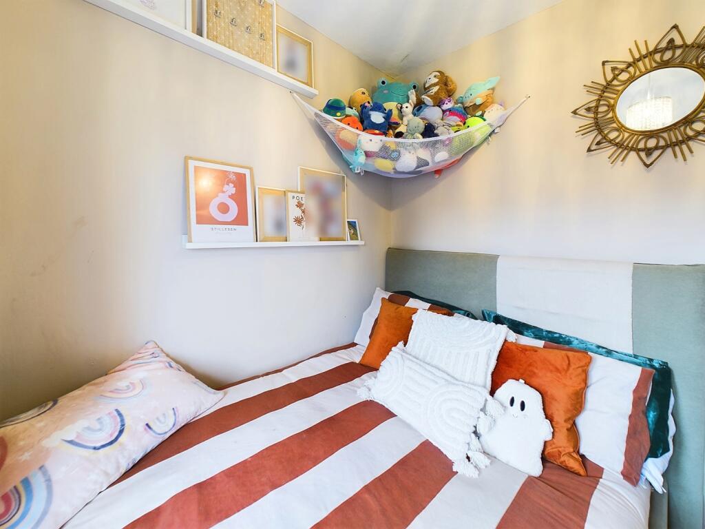 CAM03813G0-PR0073-STILL019