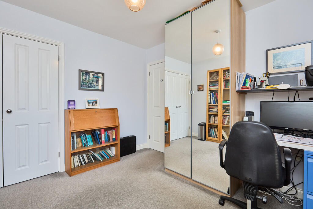 Edward Knight 202...