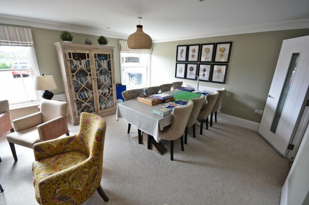 OWNERS' LOUNGE