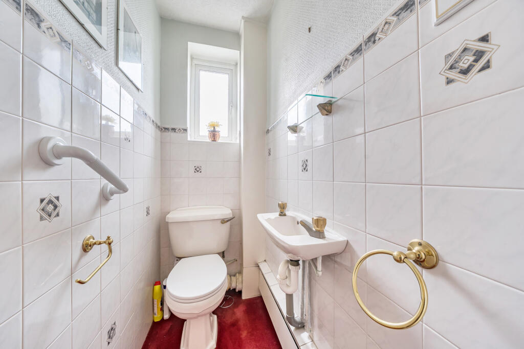 1369655-9-68fa563...