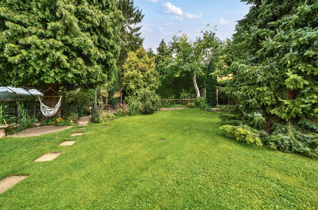 1329075-6-6889fa9...