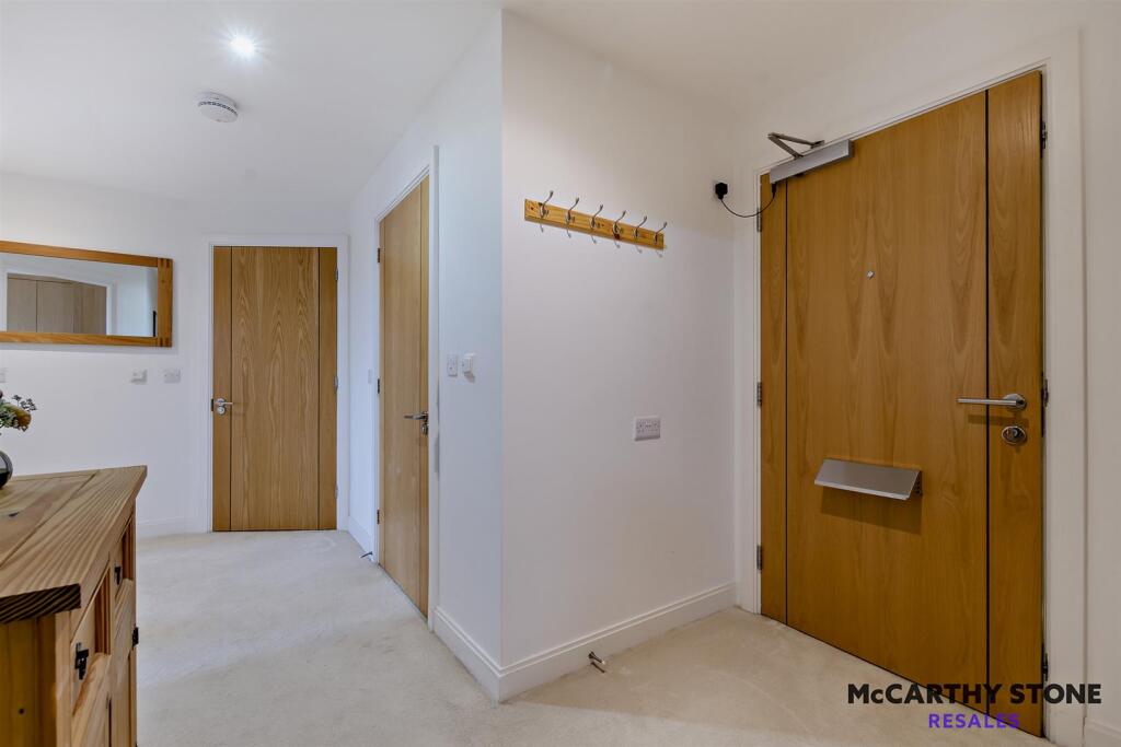 8629198-interior22-800.jpg
