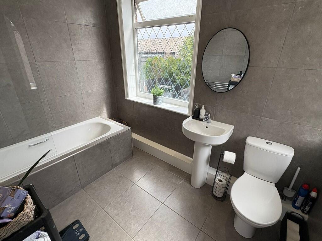 IMG-20250805-WA00...