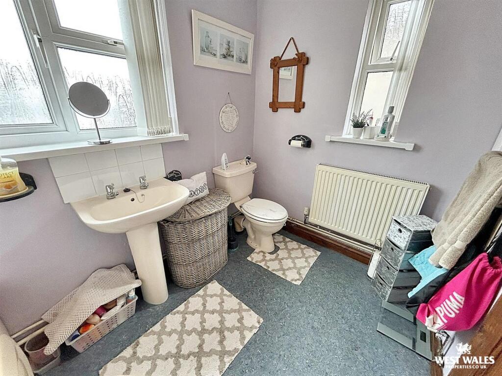 WhatsApp Image 2025-10-06 at 12.22.33.jpg