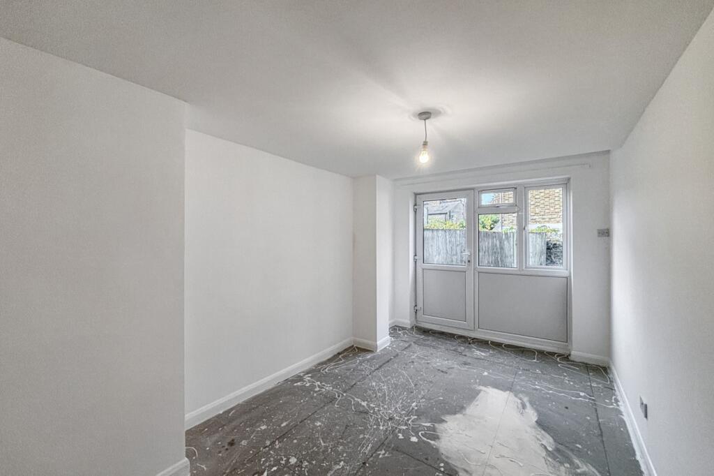 76a Meeting House Lane, Peckham, London SE15 2TX