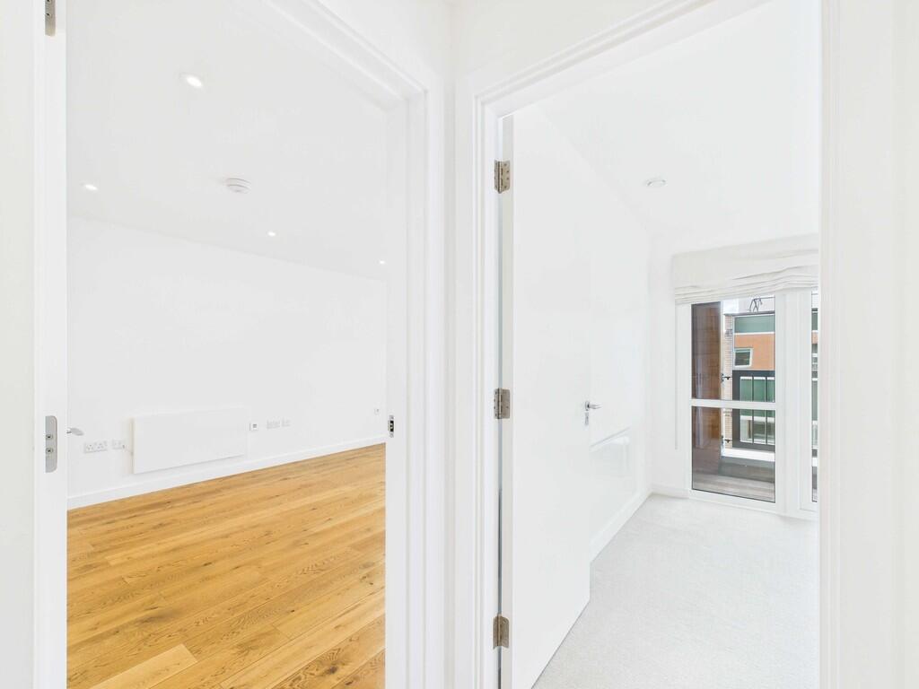 CAM03741G0-PR0065...