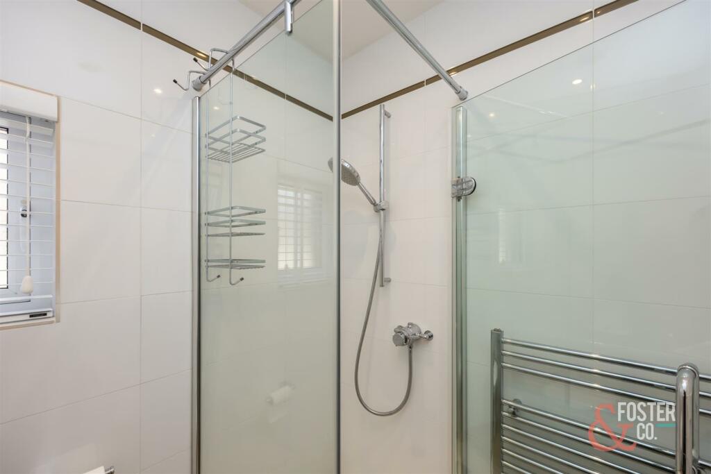 Goldstone Crescent_109-008.jpg