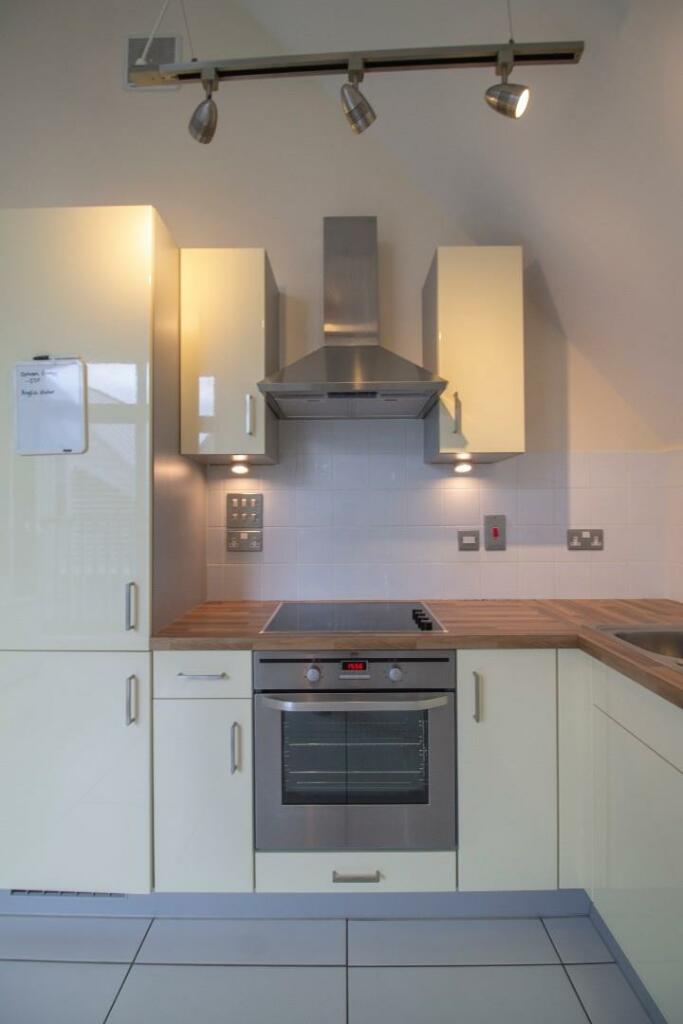 15 Walpole House [Kitchen] 02.jpg