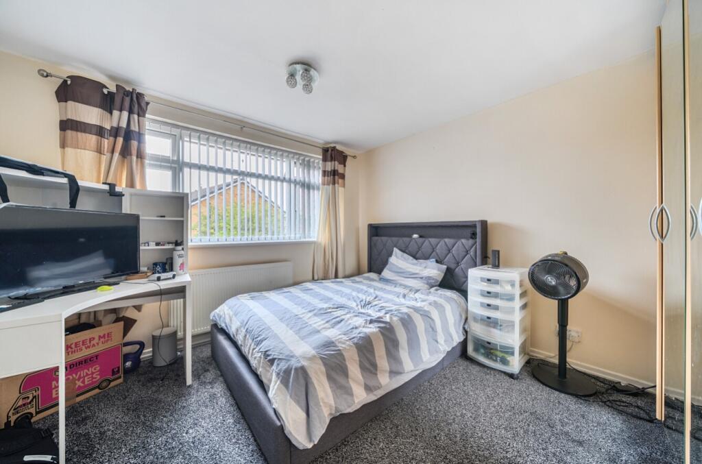 1334907-15-689bbffeb58e5