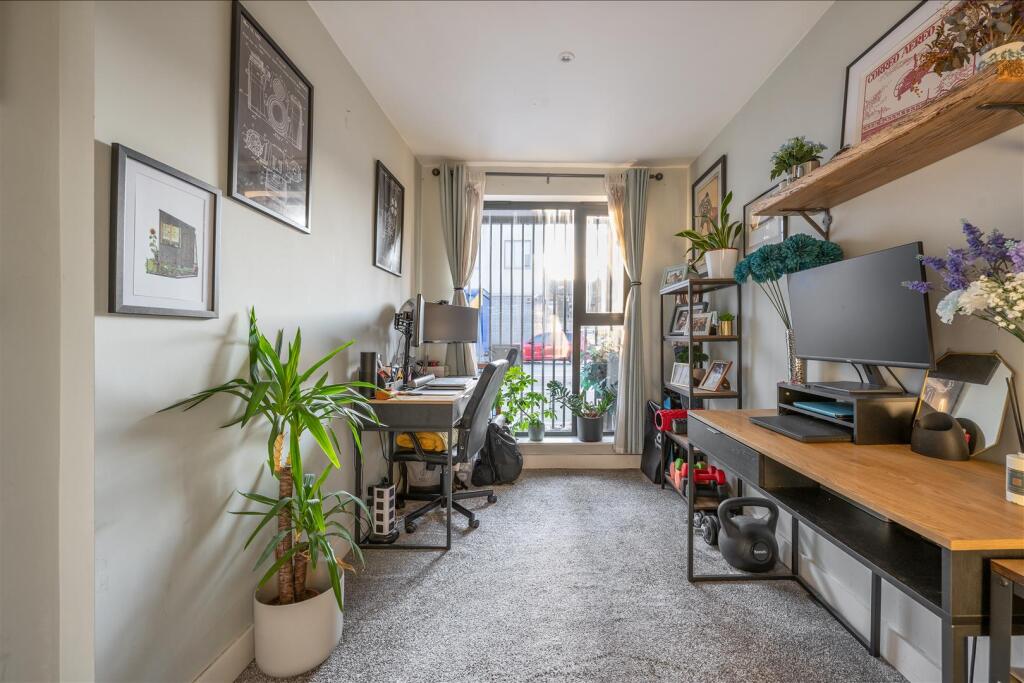 High Road Leyton, E10