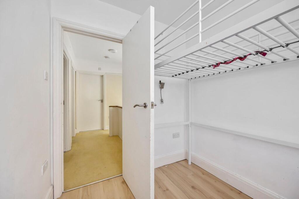 Applesham Avenue 25 BEDROOM 3B.jpeg