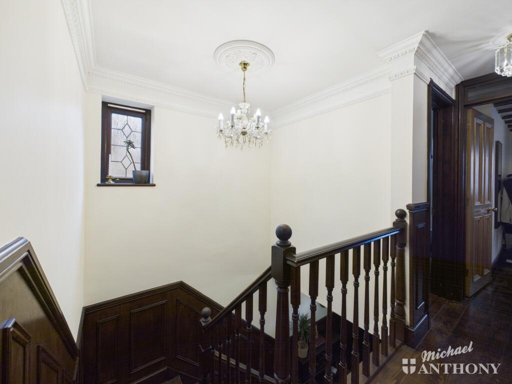 CAM03852G0-PR0218-STILL008