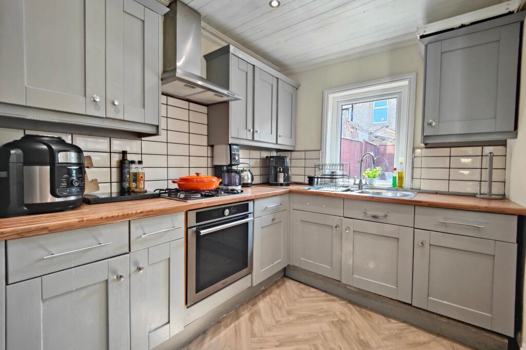 Fitted Kitchen