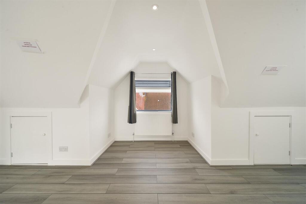 First Floor, 3 Tring Avenue - bGYWijt8U91jfeXMKwBZ